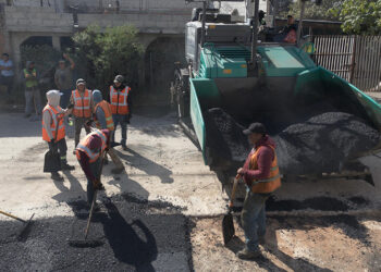 Avanza Gobierno de Pepe Chedraui trabajos de pavimentación en la calle 2 Sur