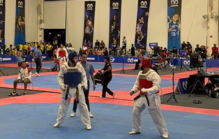 Julio Eduardo Rosales de la Anáhuac conquista la medalla de plata en el Nacional de Taekwondo CONADEIP 2024