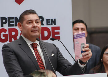 Lucha contra los edulcorantes, prioridad para la salud pública en Puebla: Alejandro Armenta
