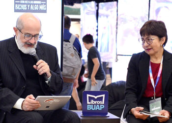 Otra vez a las andadas. Bichos y algo más, de la Rectora Lilia Cedillo, se presenta en la FIL de Guadalajara