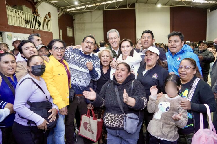 Celebran Pepe Chedraui y MariElise Budib posadas navideñas en San Pablo Xochimehuacán y San Jerónimo Caleras