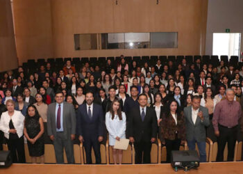 Otorga SEP becas a 148 alumnos de educación superior por “Excelencia Académica”