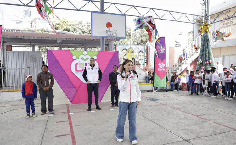 Entrega SMDIF dos nuevos desayunadores reequipados en Xilotzingo y San Baltazar Resurrección