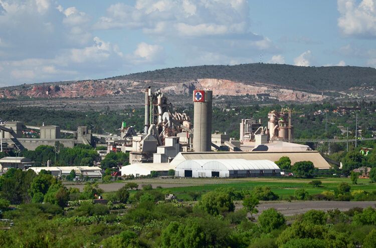La Cruz Azul se ve en la necesidad de suspender salarios de la planta secuestrada en Hidalgo