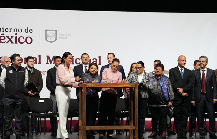 Claudia Sheinbaum lidera encuentro nacional con Ediles y Gobernadores; propone medidas para fortalecer el desarrollo municipal y la construcción de la paz