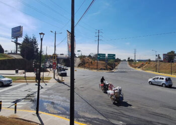 Secretaría de Infraestructura instala circuito de semaforización en Cuatro Caminos