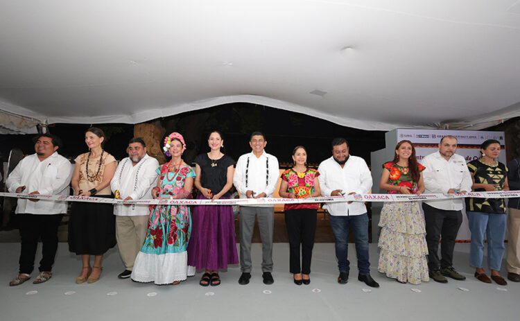 La SC del gobierno de México y el gobernador de Oaxaca reabren la Casa de Cultura y la parroquia de San Vicente Ferrer en Juchitán de Zaragoza