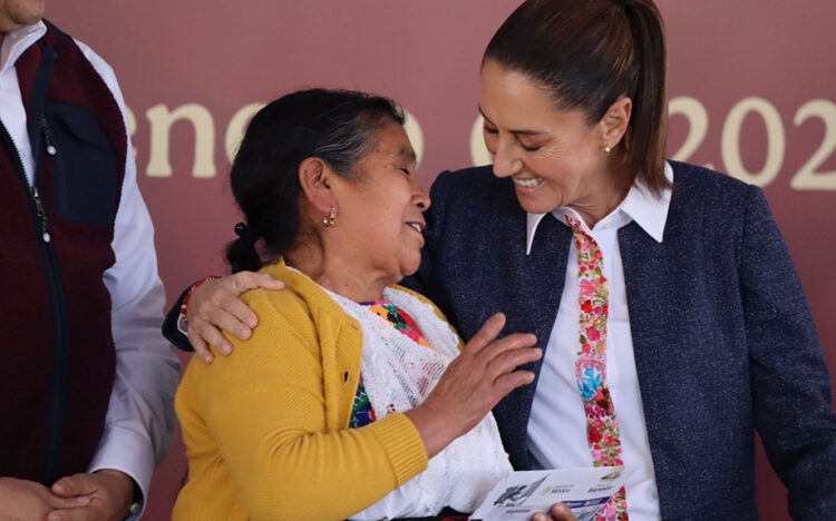 Inicia en Puebla e Hidalgo, entrega de nuevas tarjetas de la Pensión Mujeres Bienestar y de Personas Adultas Mayores