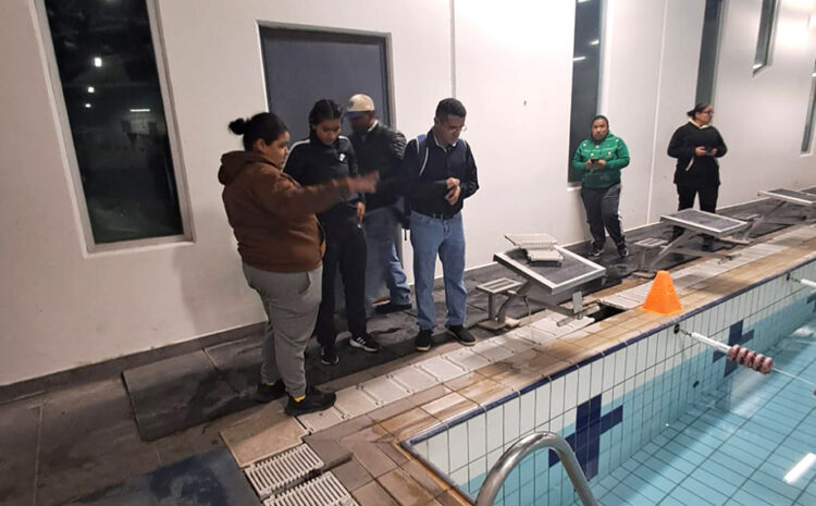 Gaby “La Bonita“ Sánchez supervisa trabajos de mantenimiento en polideportivos