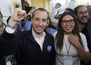 PAN inicia proceso de entrega-recepción a Mario Riestra