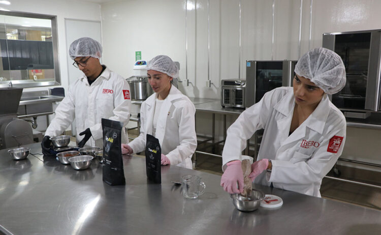 Ten Aid, creación con sello IBERO Puebla que atiende emergencias alimentarias
