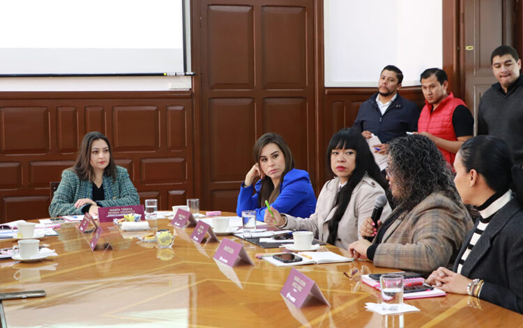 En sesión ordinaria a favor de la igualdad y una vida libre de violencia