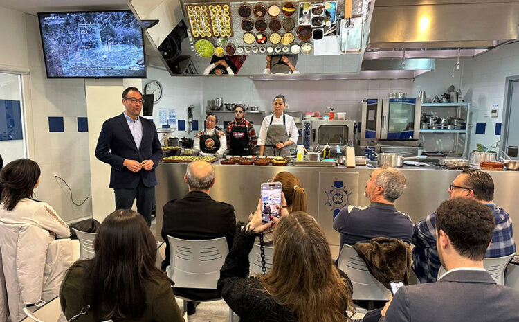 Presenta Jaime Oropeza a la ciudad de Puebla como destino cultural internacional