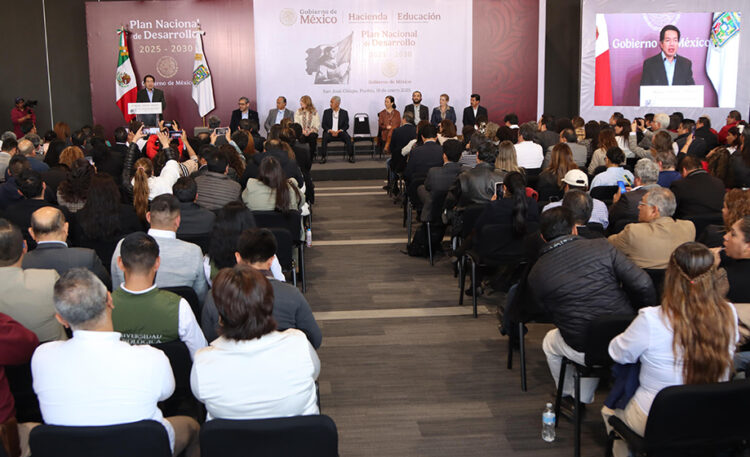 Puebla se convertirá en el Silicon Valley del centro del país: Alejandro Armenta