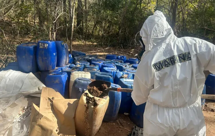 Personal de la Armada de México localizó y neutralizó un laboratorio clandestino en el estado de Sinaloa