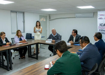 Signan Convenio Universidad Tecnológica de Tehuacán e ICATEP