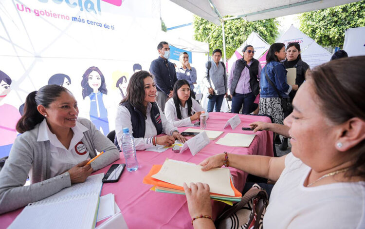 Lupita Cuautle lleva el gobierno municipal a cada localidad de San Andrés Cholula