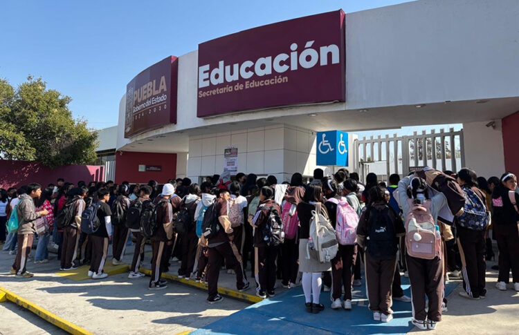 Piden reunión con el titular de la SEP