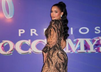 Yeimmy Rodríguez brilla con glamour y belleza en los Premios Ocammys 