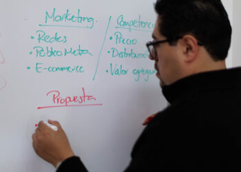 Capacita Gobierno de la Ciudad a emprendedores para proyectar productos y marcas