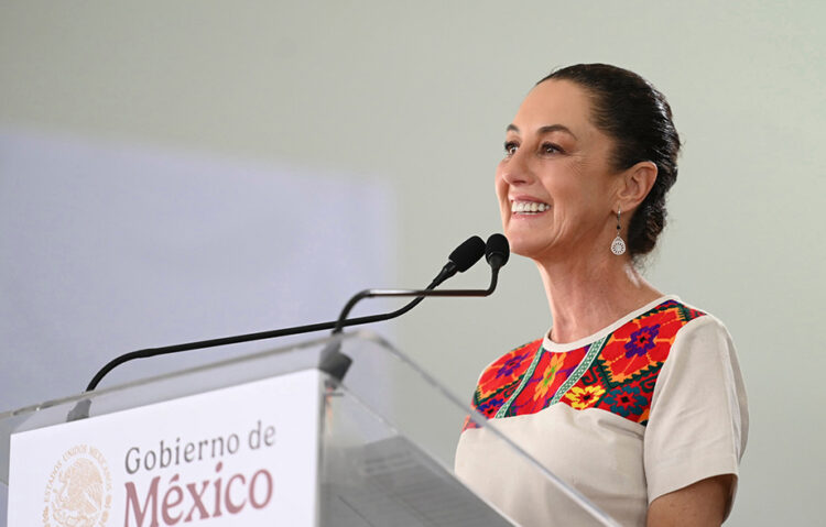 Claudia Sheinbaum anuncia iniciativa para elevar a rango constitucional: pensión Mujeres Bienestar, Beca Rita Cetina Gutiérrez y Salud Casa por Casa
