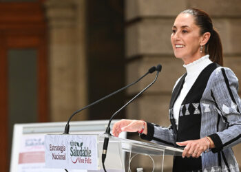 Presidenta Sheinbaum da banderazo a la estrategia nacional vive saludable, vive feliz