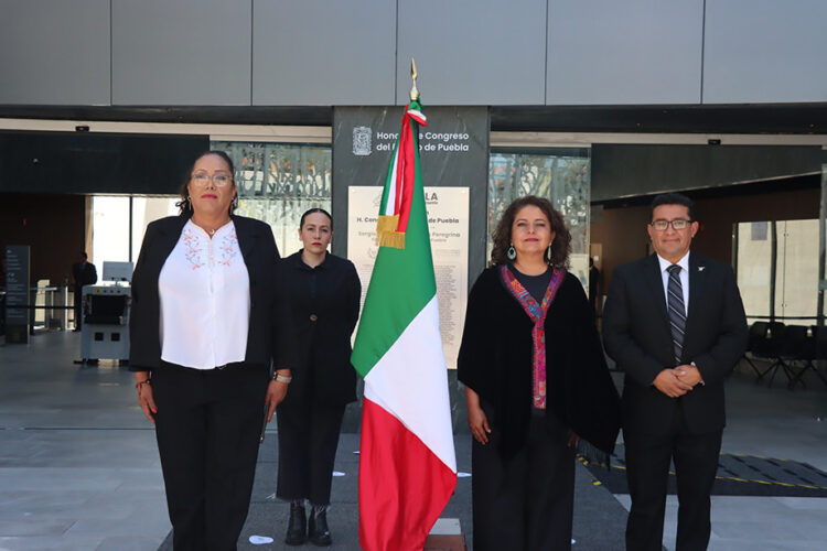 Conmemora Congreso del Estado el Día de la Bandera