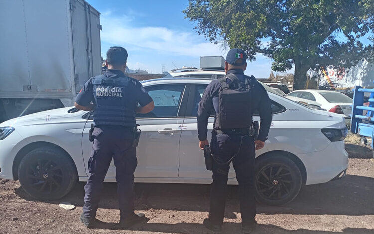La SSCYPC de Cuautlancingo en coordinación con seguridad pública de Coronango recuperan vehículo robado