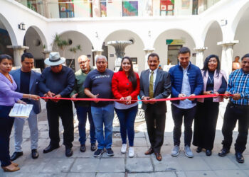 Exposición «Mexicanos en Nueva York» en la presidencia municipal de San Pedro Cholula
