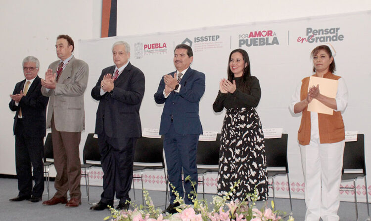 Gobierno de Puebla reconoce la vocación humanista del personal de enfermería: ISSSTEP