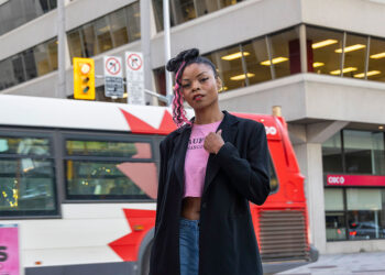 La cantautora, Nancita Kapi, llega con su estilo urbano para presentar el sencillo ‘Naufragio’