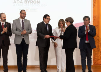 Reconocemos la trayectoria de la doctora Rossana Arroyo Verástegui, Premio Ada Byron 2025