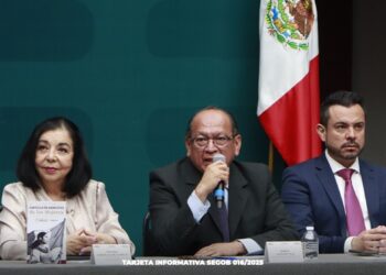 Sin incidentes mayores, marcharon más de 13 mil mujeres en conmemoración al 8M