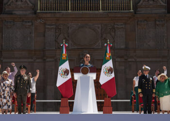 Demostramos que el pueblo de México es mucha pieza; juntas y juntos somos más: Presidenta Claudia Sheinbaum ante más de 350 mil mexicanos y mexicanas en el Zócalo