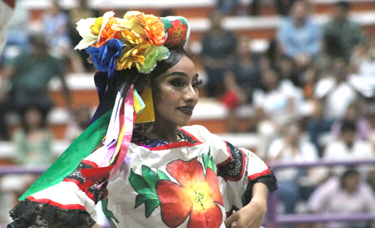 Los Nacionales llevan arte a la “Feria Tecomatlán»