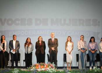 Impulsa Pepe Chedraui apertura de espacios de reflexión con el Foro «Voces de Mujeres: Empoderamiento y Cambio»