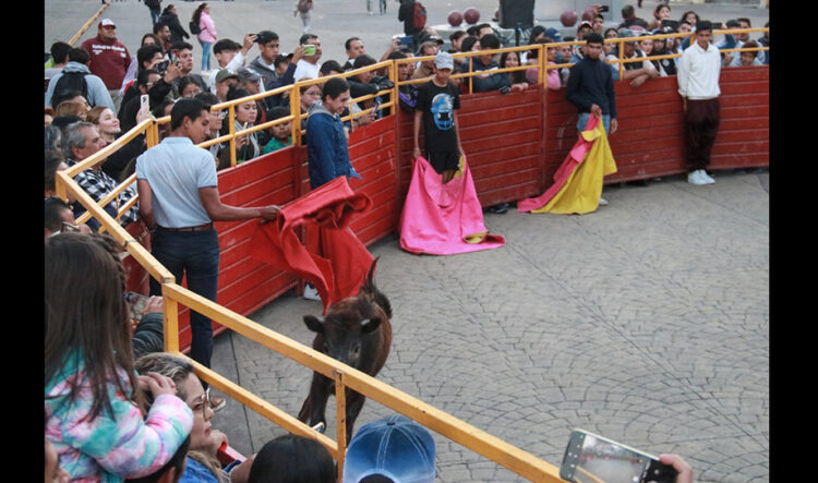 Extraordinaria Clase Pública de Toreo en la explanada de la Basílica de Apizaco