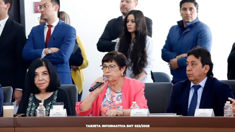 Operativos permanentes contra transporte pirata en Periférico Ecológico y Lomas de Angelópolis.