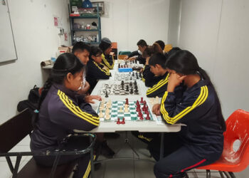 Realizan torneo de ajedrez en bachillerato de Malacatepec 