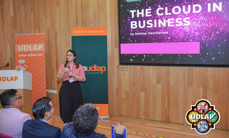 El 90% de las empresas ya usa la nube: explica egresada UDLAP durante conferencia