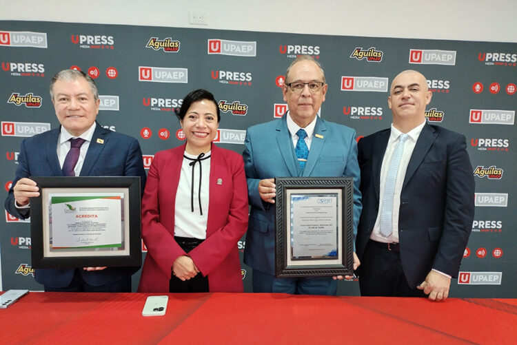 Medicina Veterinaria y Zootecnia UPAEP recibe reacreditación nacional y panamericana por CONEVET Y COPEVET