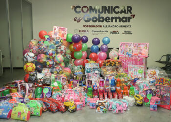 Voluntariado de la Coordinación de Comunicación se suma al SEDIF para generar sonrisas