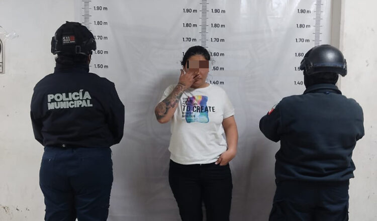 Elementos de seguridad pública detuvieron a una mujer por resistencia a particulares, lesiones y daño en propiedad ajena