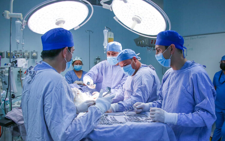 Rehabilitación de quirófanos beneficiará a 16 unidades médicas en Puebla