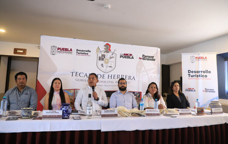Presentan Ferias de Analco y Ahuatepec de Tecali