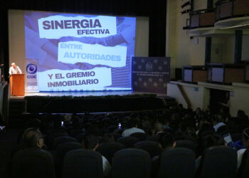 Impulsa gobierno estatal sinergia con el gremio inmobiliario en Puebla