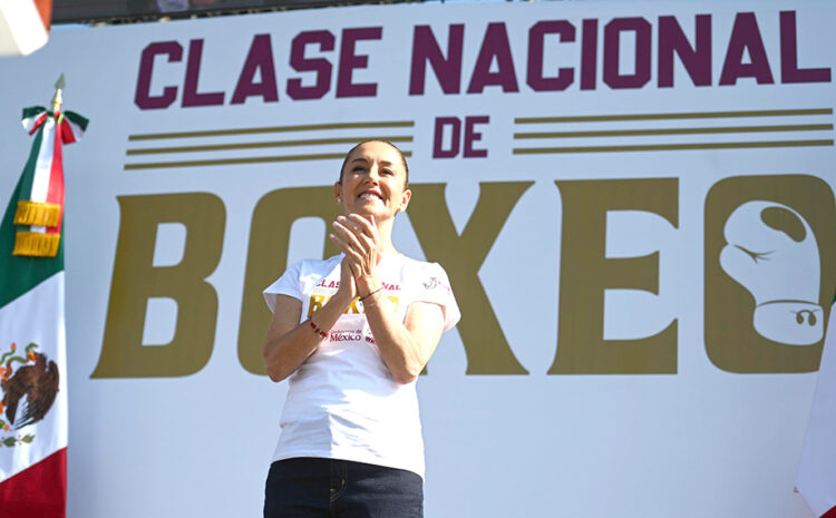Presidenta Sheinbaum encabeza desde el zócalo arranque de la clase nacional de boxeo en todas las plazas públicas del país