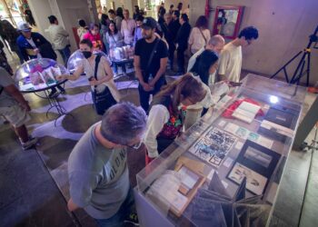 “Otras formas de leer: un encuentro con los libros alternativos”, exposición que promueve una visión sensorial y conceptual de la lectura