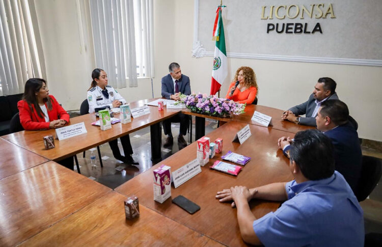 Firma Policía Auxiliar carta de adhesión con Liconsa Puebla