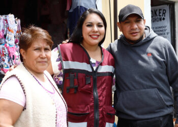 Tonantzin Fernández refuerza acciones de bacheo en la Cabecera Municipal